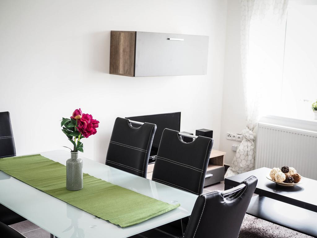 Apartment Miraka *